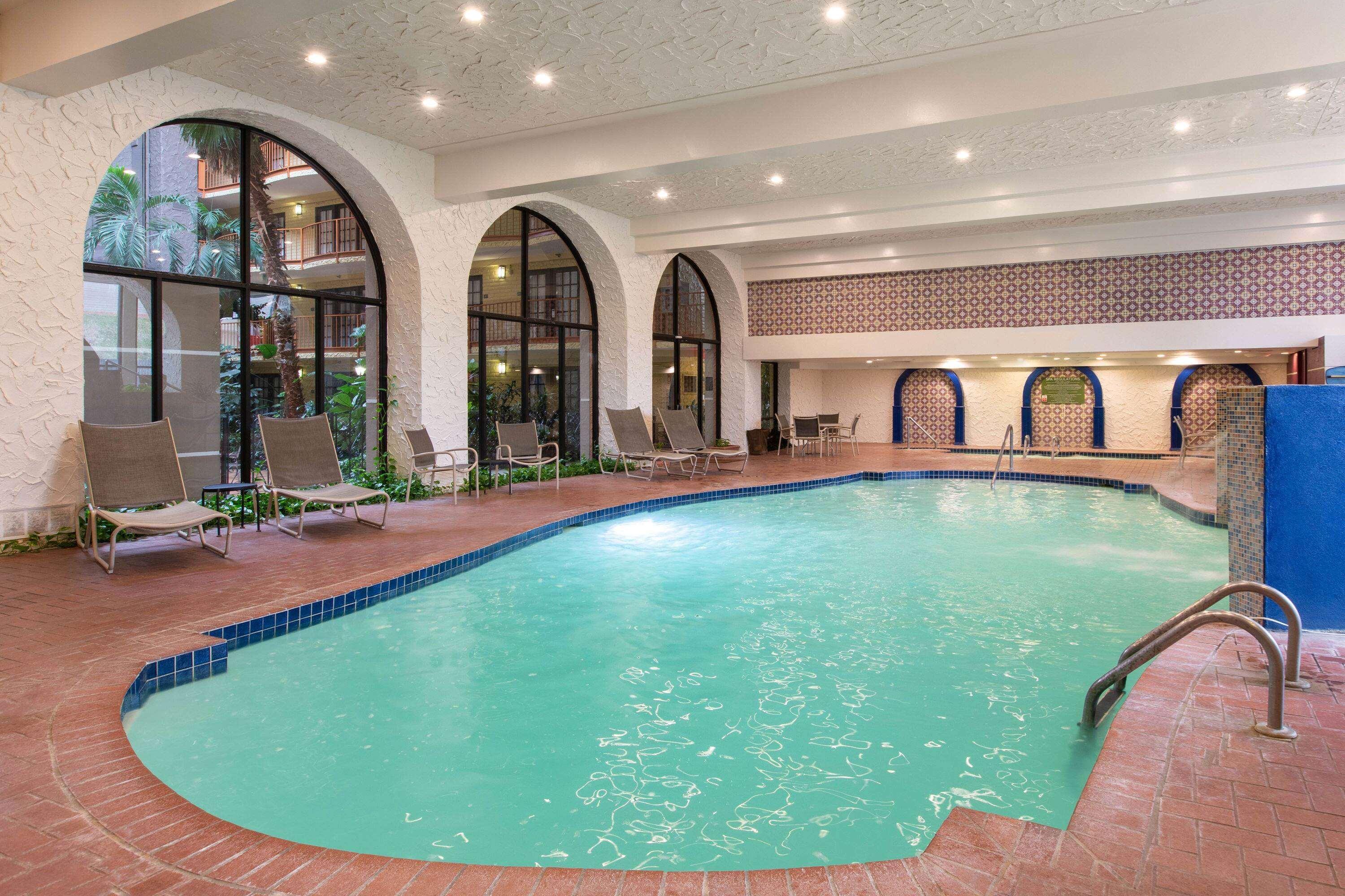 Aksarben Suites Trademark Collection By Wyndham Omaha Ngoại thất bức ảnh