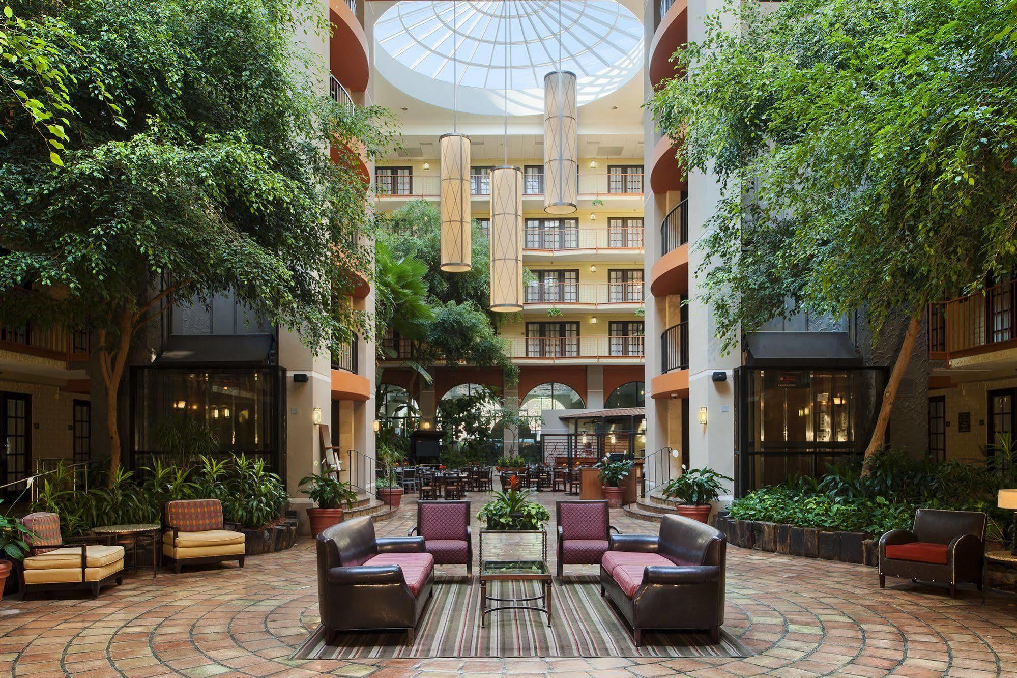 Aksarben Suites Trademark Collection By Wyndham Omaha Ngoại thất bức ảnh